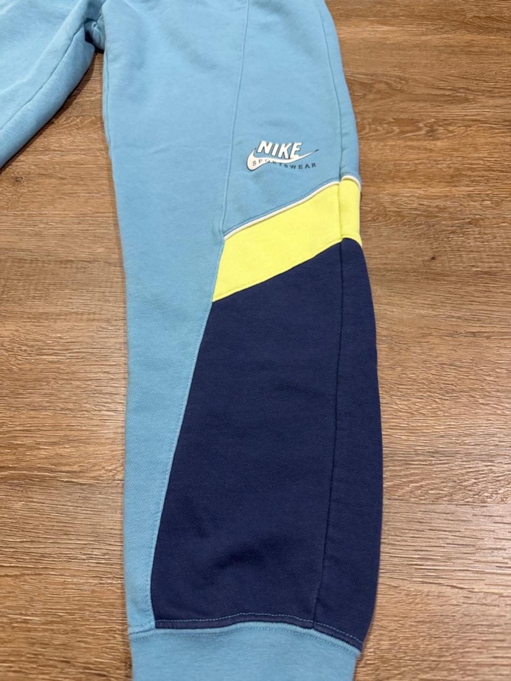 Nike Heritage Colorblock Fleece Joggers - Picture 4 of 8